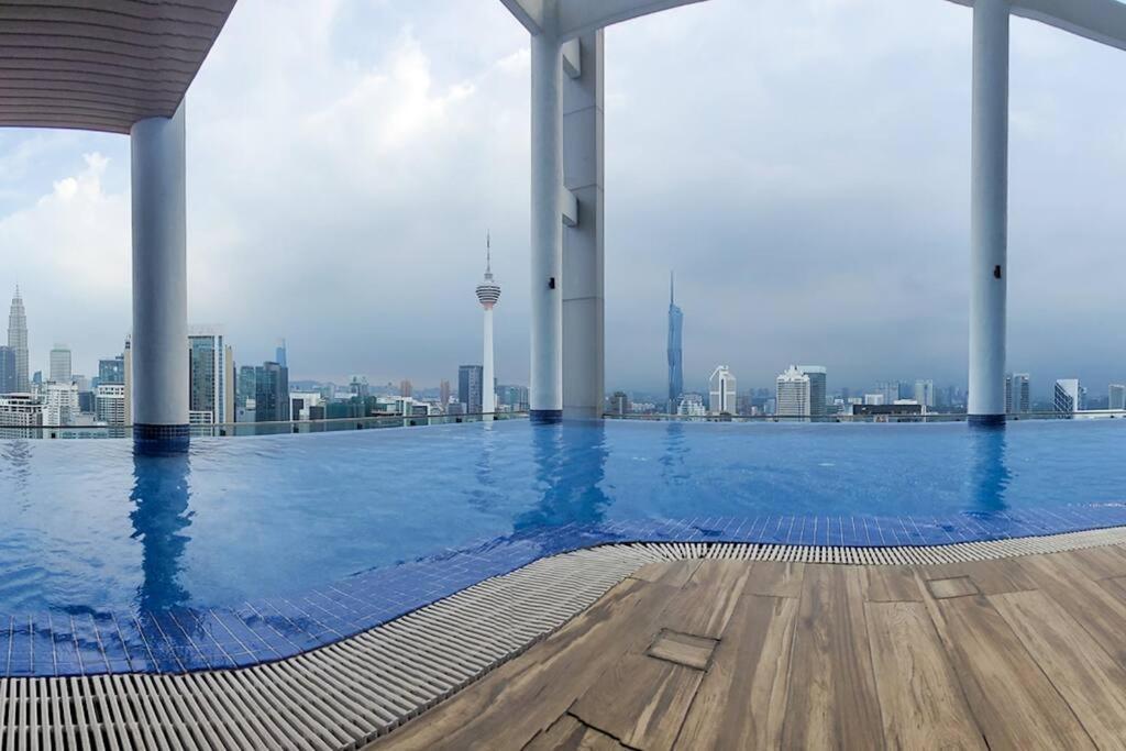 Col 30a Super Balcony Klcc Kl Tower View * Kuala Lumpur