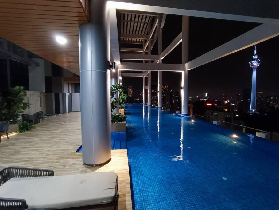 Col 30a Super Balcony Klcc Kl Tower View * Kuala Lumpur