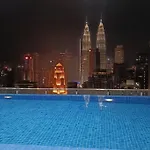 Col 30A Super Balcony Klcc Kl Tower View