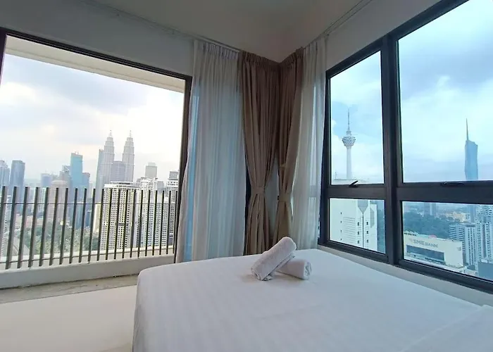 Col 30A Super Balcony Klcc Kl Tower View