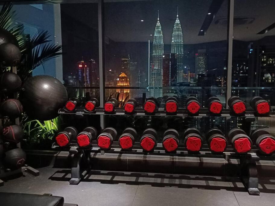 Col 30a Super Balcony Klcc Kl Tower View Pangsapuri *